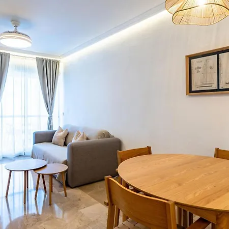 Portside Paradise - 2-bedroom Steps From The Marina Lägenhet *