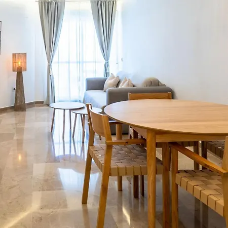 Portside Paradise - 2-bedroom Steps From The Marina Lägenhet Estepona