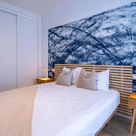 Portside Paradise - 2-bedroom Steps From The Marina Estepona